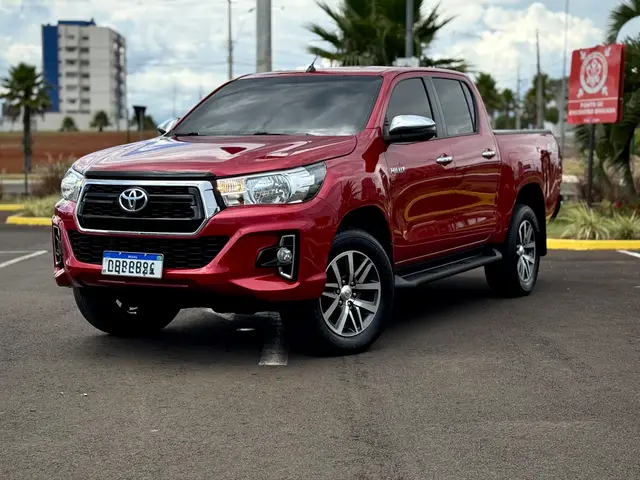 Carro Toyota Hilux Cabine Dupla 2020 Hilux 2.8 TDI SRV CD 4x4 (Aut)