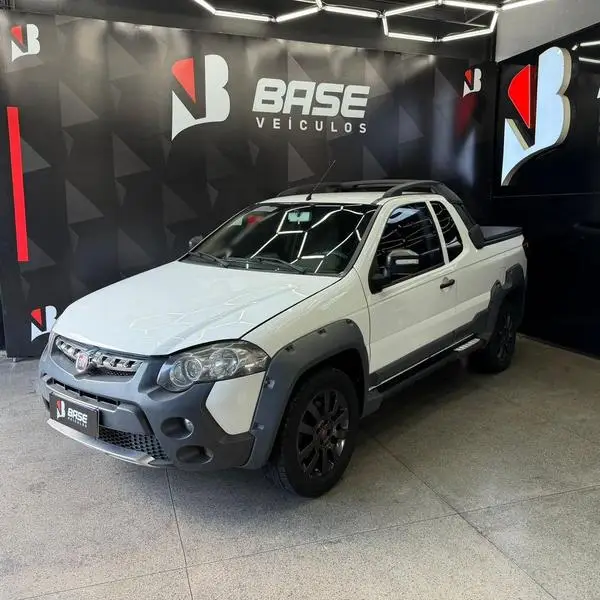 Carro Fiat Strada 2014 Adventure 1.8 16V (Flex) (Cabine Estendida)