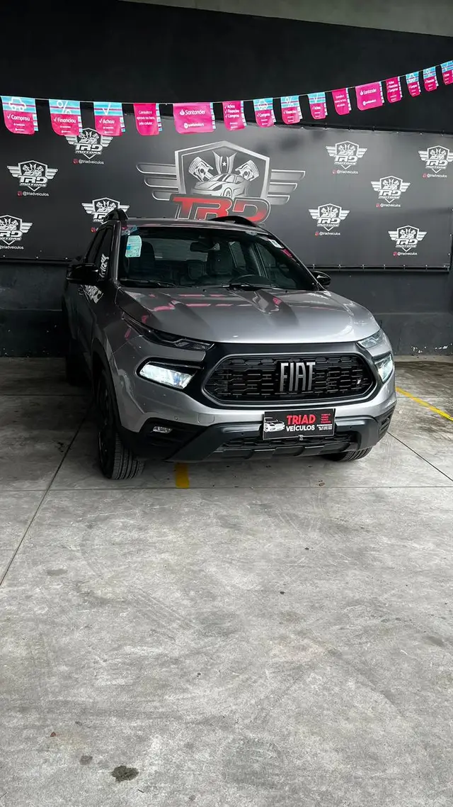 Carro Fiat Toro 2023 Volcano 1.3