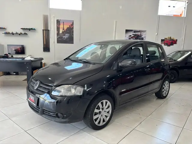 Carro Volkswagen Fox 2010 1.0 8V (Flex) 2p