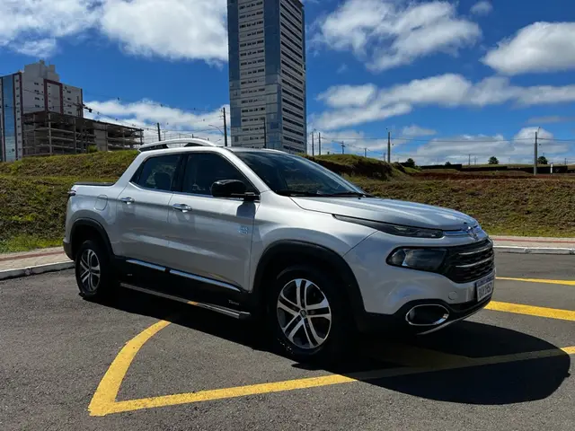 Carro Fiat Toro 2017 2.0 TDI Volcano Auto 4WD