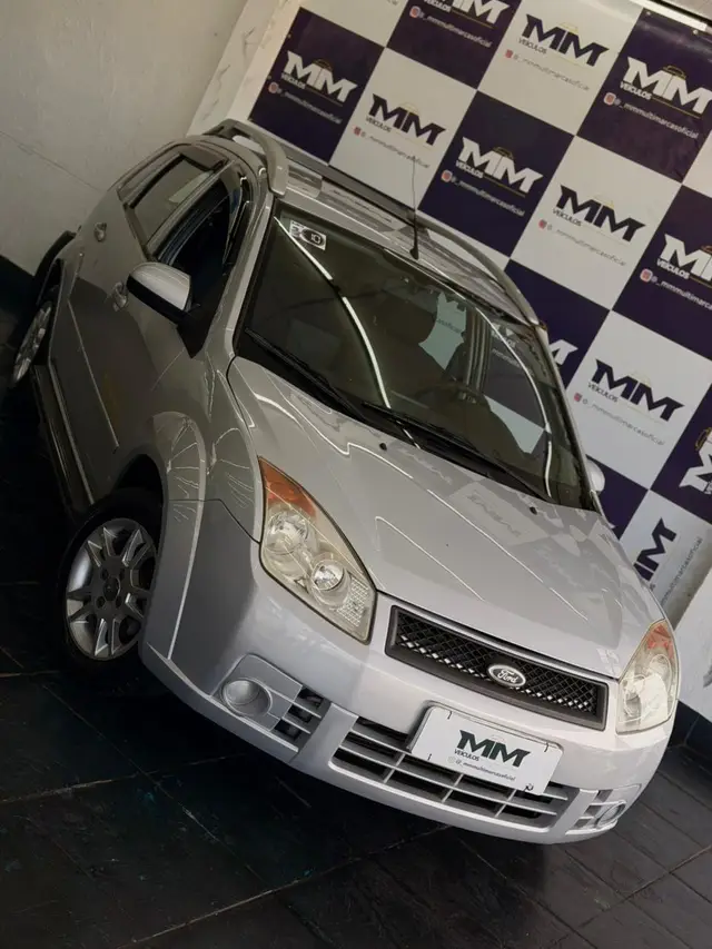 Carro Ford Fiesta Hatch 2010 Trail 1.6 (Flex)