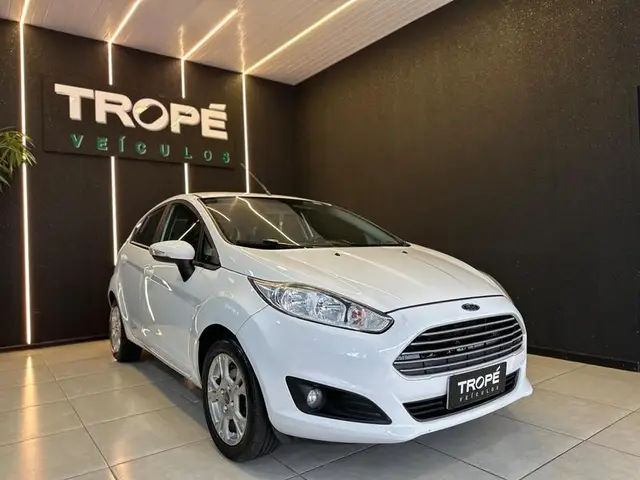 Carro Ford Fiesta Hatch 2016 SE Powershift 1.6 (Flex)