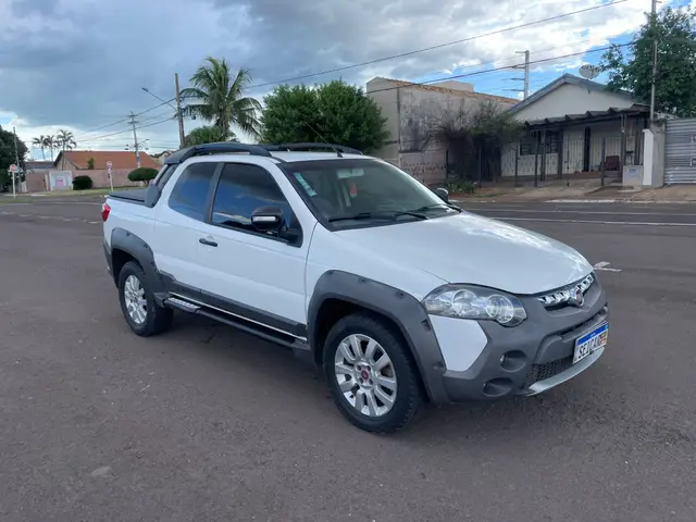 Carro Fiat Strada 2016 Adventure 1.8 16V (Flex) (Cabine Dupla)