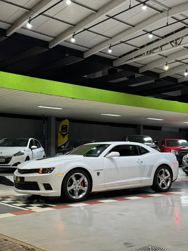 Carro Chevrolet Camaro 2014 SS 6.2