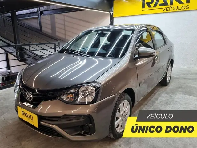 Carro Toyota Etios Sedan 2019 X Plus 1.5 (Flex)