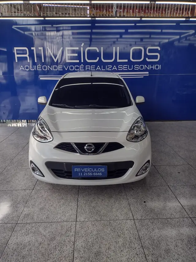 Carro Nissan March 2016 1.6 16V SV (Flex)