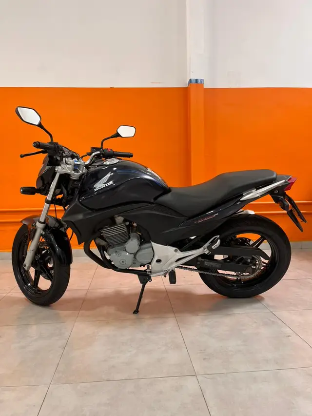 Moto Honda CB 300R 2012 Edição Especial