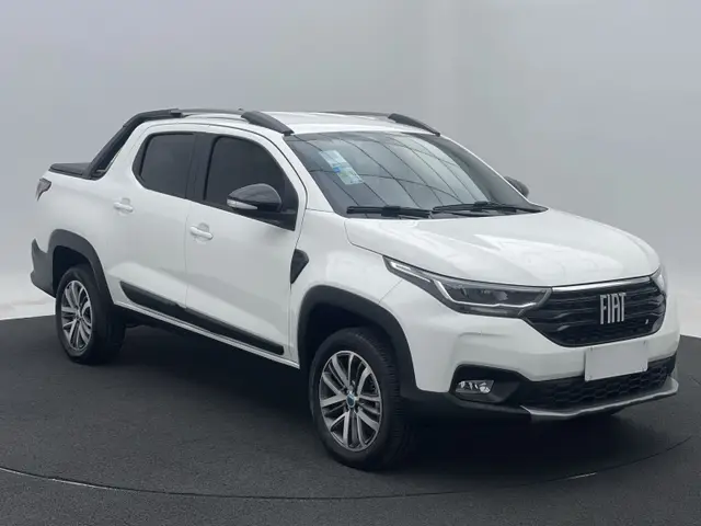 Carro Fiat Strada 2025 Volcano 1.3 Flex 8V CD Aut.
