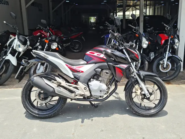 Moto Honda CB 250F Twister 2017 Standard