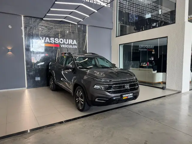 Carro Fiat Toro 2023 Volcano 1.3