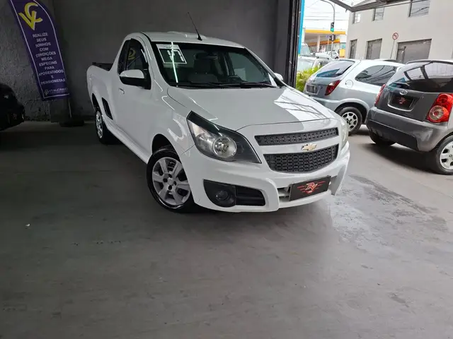 Carro Chevrolet Montana 2017 LS 1.4 (Flex)