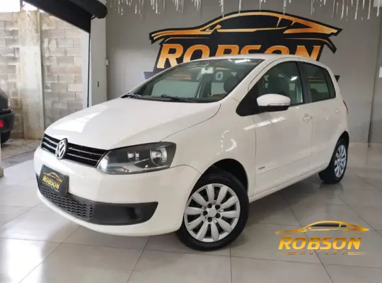 Carro Volkswagen Fox 2014 1.0 TEC (Flex) 2p