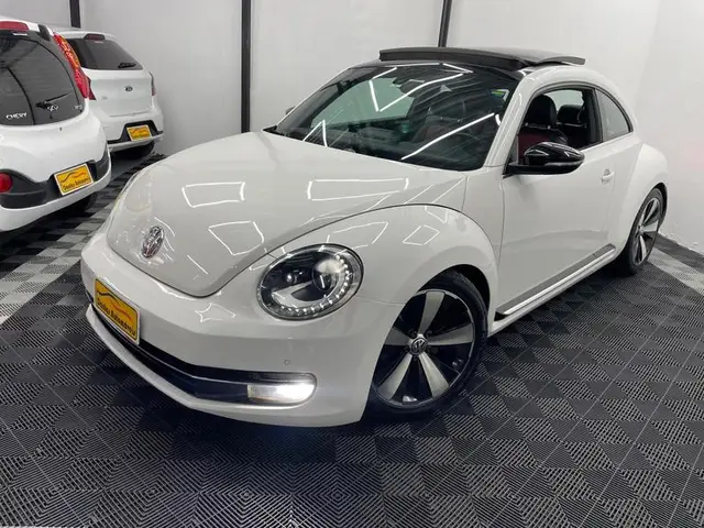 Carro Volkswagen Fusca 2013 2.0 R-Line TSI 16V Aut.