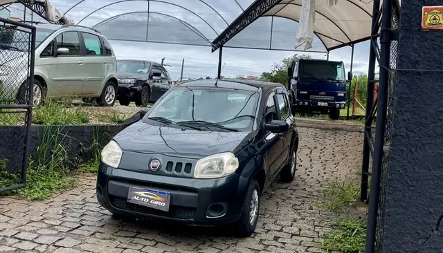 Carro Fiat Uno 2011 Vivace 1.0 8V (Flex) 4p