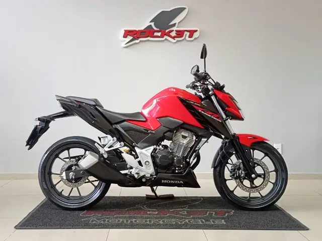 Moto Honda CB 300F Twister 2024 (CBS)