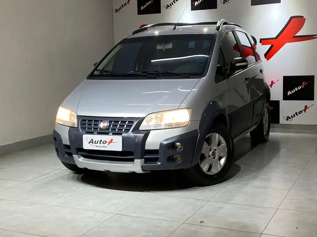 Carro Fiat Idea 2010 Adventure 1.8 (Flex)