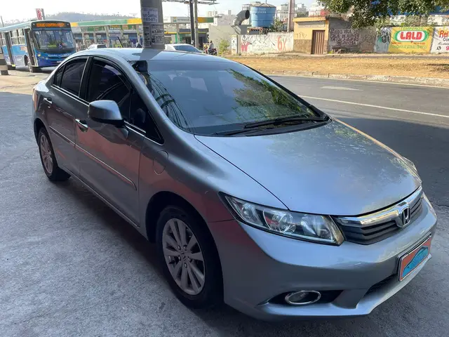 Carro Honda Civic 2014 New  LXS 1.8 16V i-VTEC (Flex)