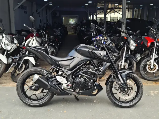 Moto Yamaha MT-03 2023 ABS