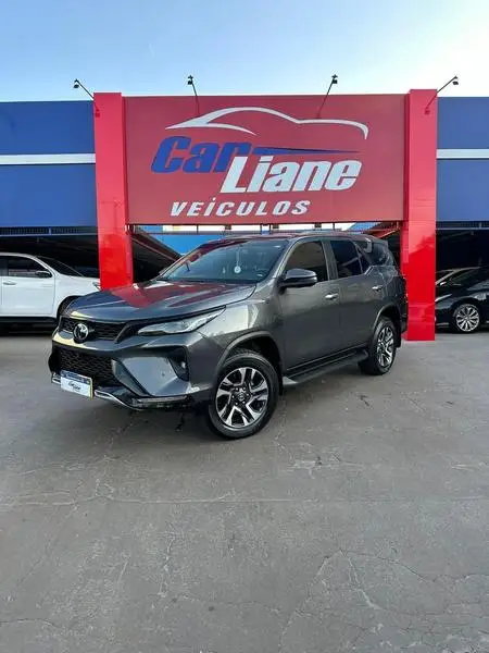 Carro Toyota Hilux Cabine Dupla 2025 Conquest 4x4 2.8 Diesel