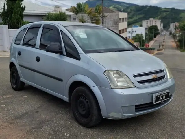 Carro Chevrolet Meriva 2011 Joy 1.4 (Flex)