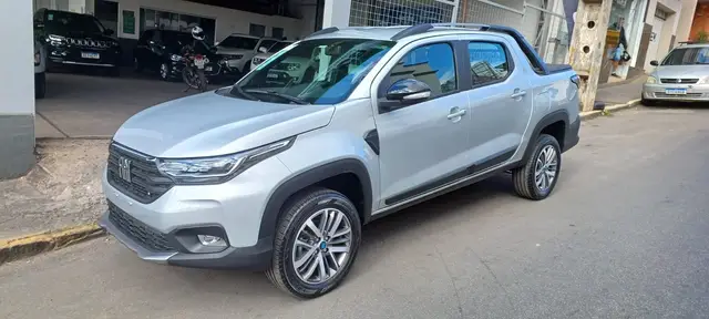 Carro Fiat Strada 2026 Volcano CD 1.3 MT