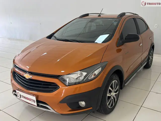 Carro Chevrolet Onix 2017 HATCH EFFECT 1.4 8V F.Power (Mec.)