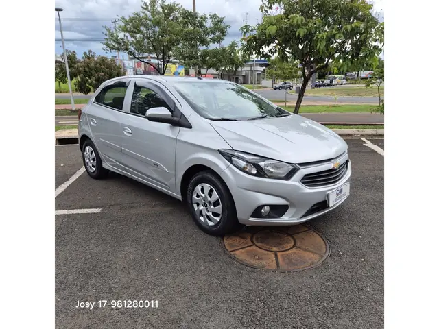 Carro Chevrolet Onix 2017 1.0 LT SPE/4