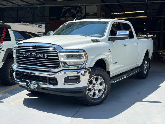 Carro Ram 3500 2022 Laramie 6.7