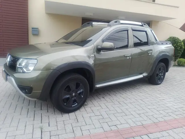 Carro Renault Duster Oroch 2016 2.0 16V Dynamique (Flex)
