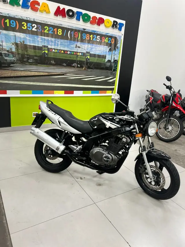Moto Suzuki Gs 500 2009 E