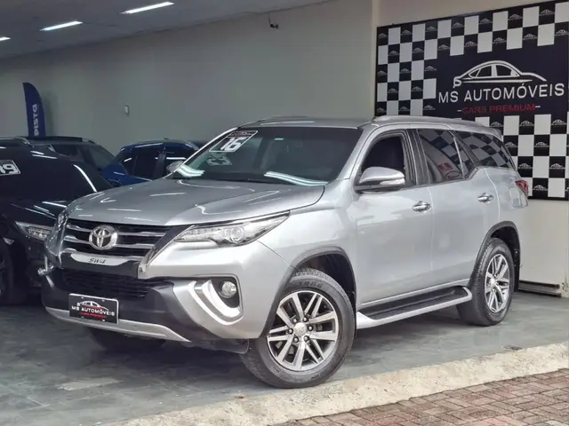 Carro Toyota SW4 2016 2.8 TDI SRX 7L 4x4 (Aut)