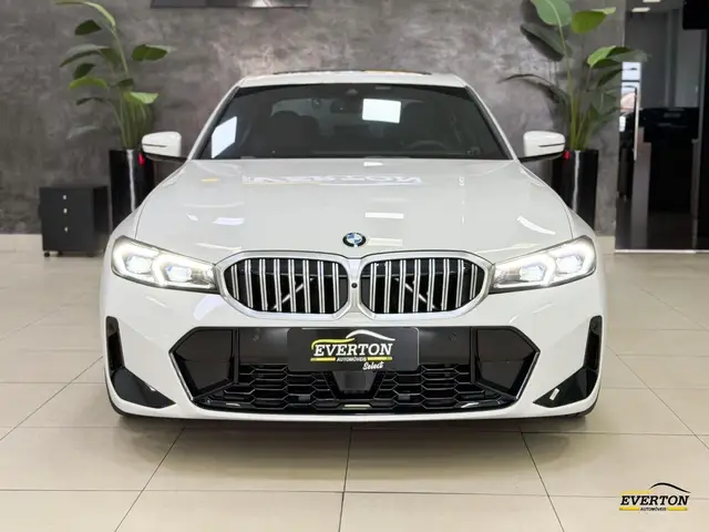 Carro BMW 320i 2024 M Sport 2.0 Turbo (Aut.)