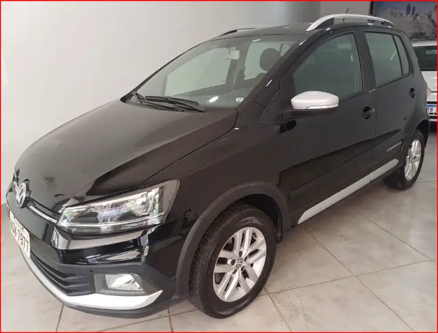 Carro Volkswagen CrossFox 2015 1.6 VHT (Flex)