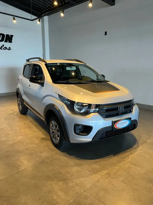 Carro Fiat Mobi 2024 Trekking 1.0