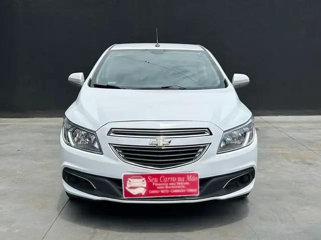 Carro Chevrolet Onix 2013 1.0 LT SPE/4