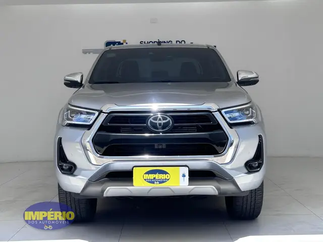 Carro Toyota Hilux Cabine Dupla 2023 SRX 4x4 2.8 Diesel