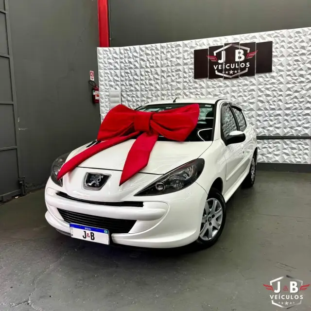 Carro Peugeot 207 2015 Hatch Active 1.4 (Flex)