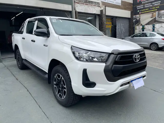 Carro Toyota Hilux Cabine Dupla 2021 STD Power Pack 2.8 TDI CD 4x4