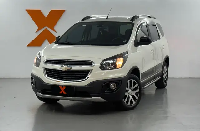 Carro Chevrolet Spin 2015 Activ 1.8 (Flex)
