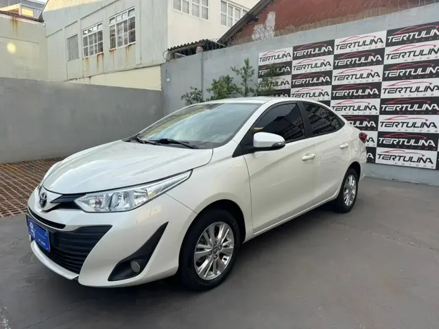 Carro Toyota Yaris Sedan 2019 1.5 XL Plus Tech CVT (Flex)