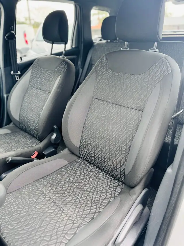 Carro Renault Duster 2018 1.6 16v Authentique CVT (Flex) (PCD)