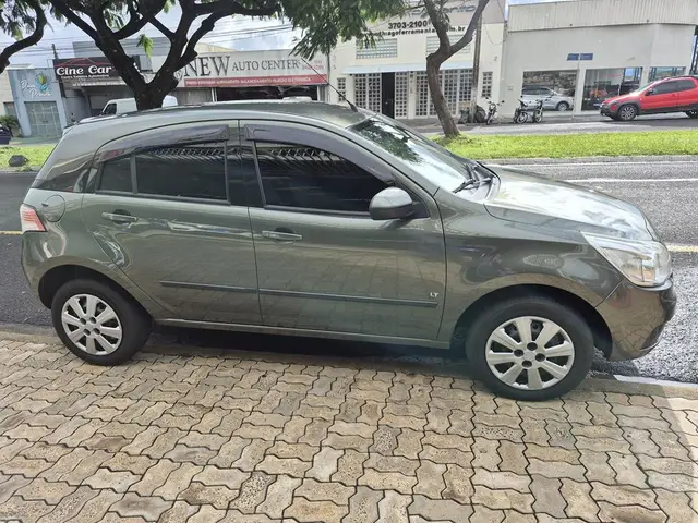 Carro Chevrolet Agile 2011 LT 1.4 8V (Flex)