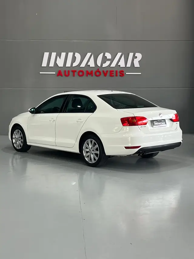 Carro Volkswagen Jetta 2014 2.0 Comfortline Tiptronic (Flex)
