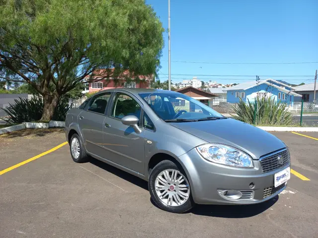 Carro Fiat Linea 2011 LX 1.8 16V Dualogic (Flex)