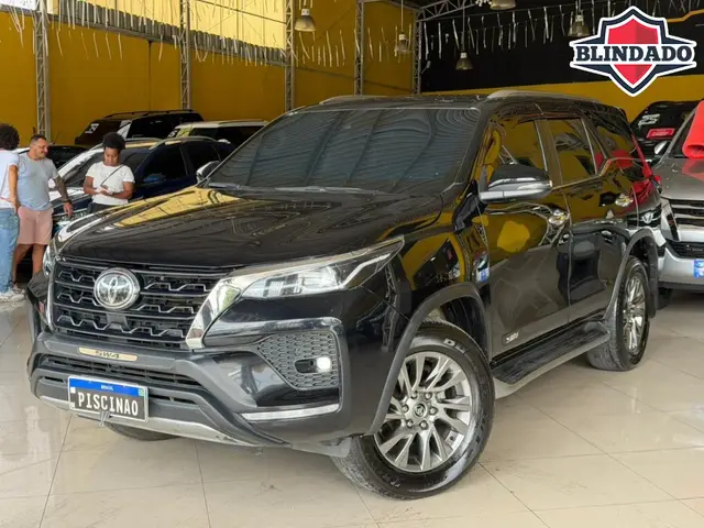 Carro Toyota SW4 2021 SRX 2.8 turbodiesel 7L 4x4 (Aut)