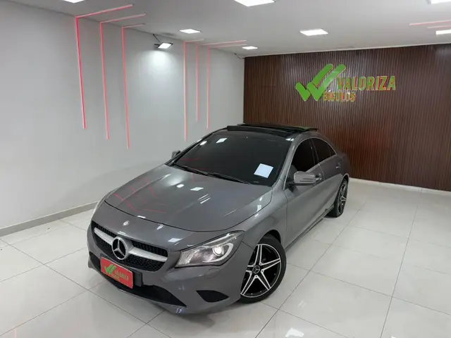 Carro Mercedes-Benz CLA 200 2014 Vision 1.6 TB 16V Flex Aut.