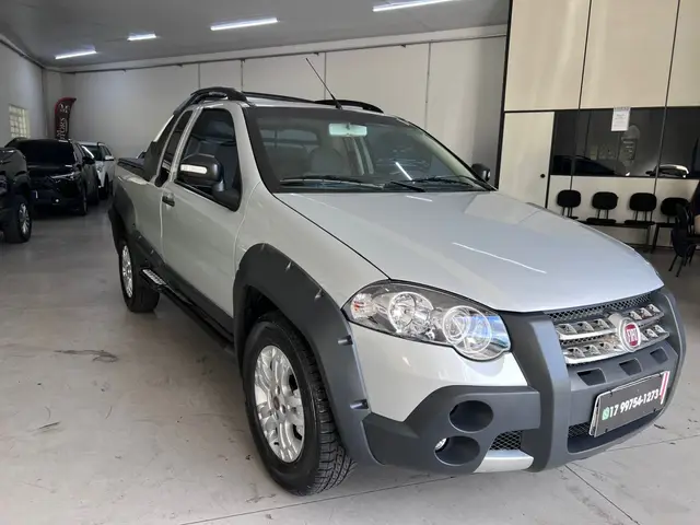 Carro Fiat Strada 2011 Adventure Locker 1.8 16V (Cabine Estendida)
