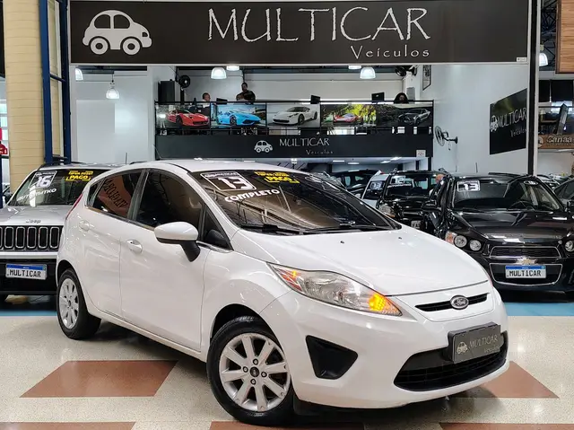 Carro Ford Fiesta Hatch 2013 SE Rocam 1.6 (Flex)