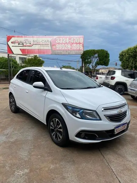 Carro Chevrolet Onix 2013 1.4 LTZ SPE/4